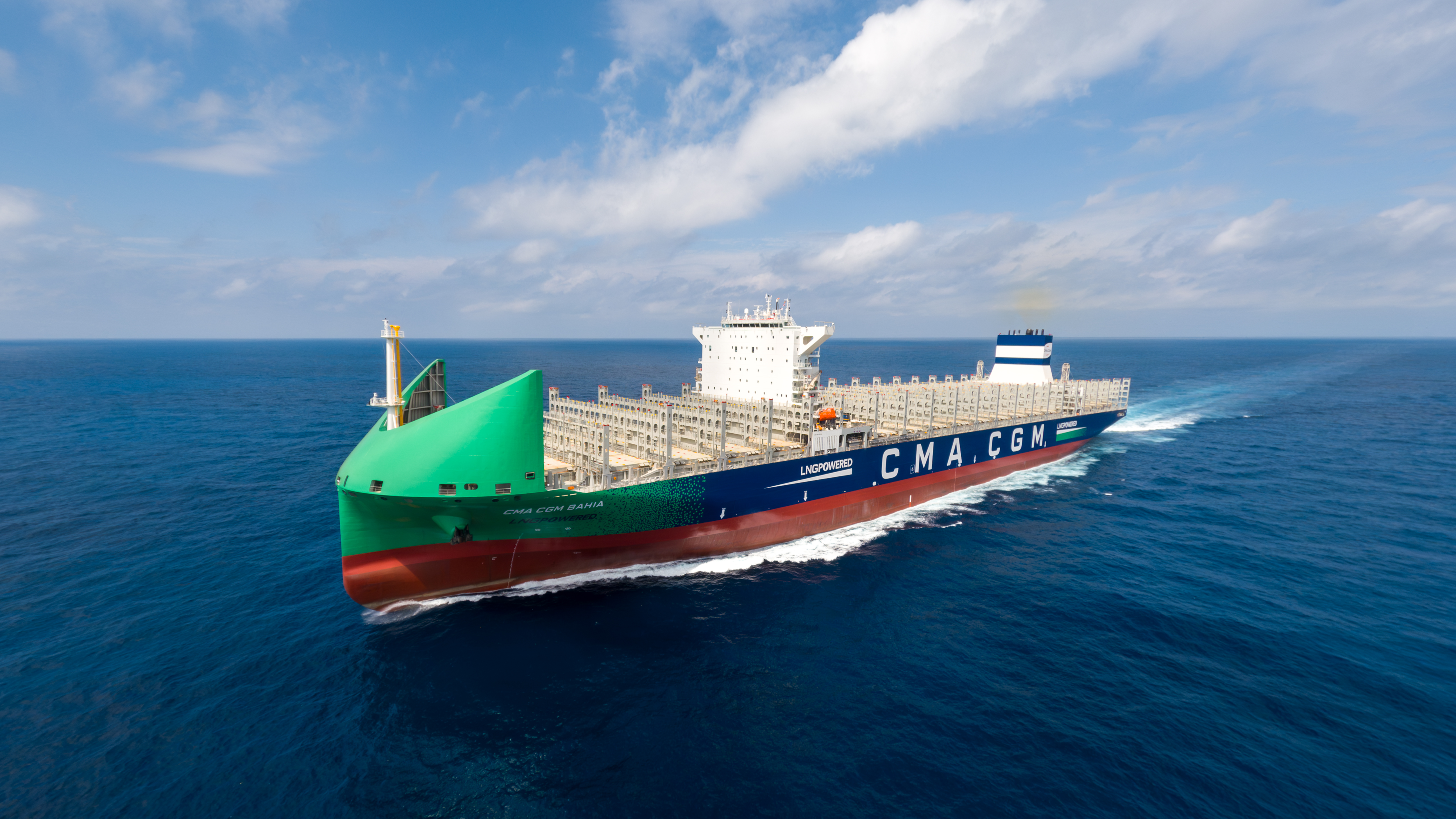 лȫ13000TEU˫ȼ϶ͼװ䴬