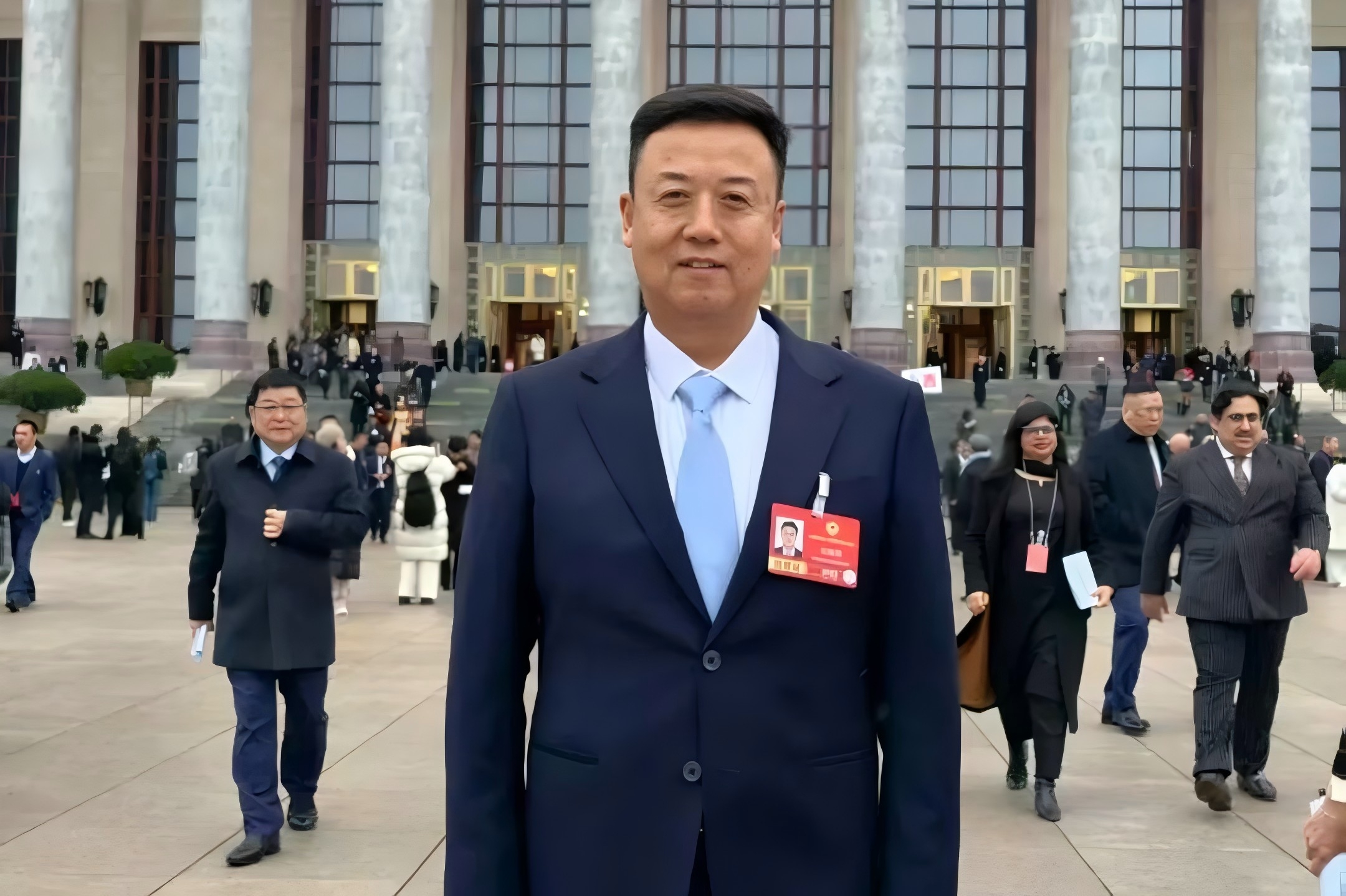 ���������� | ��ŷ���п��й�ģ�ӻ�����һ������50������Һ͵�����ʯ��ׯ����½����һ��Ҫ��ô�ߡ���������ȫ����ЭίԱ������