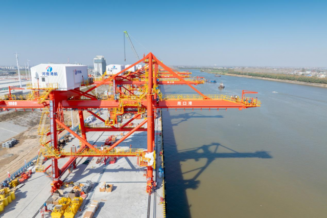 �����ܿڸ�������ҵ��һ����ͷ�����깤