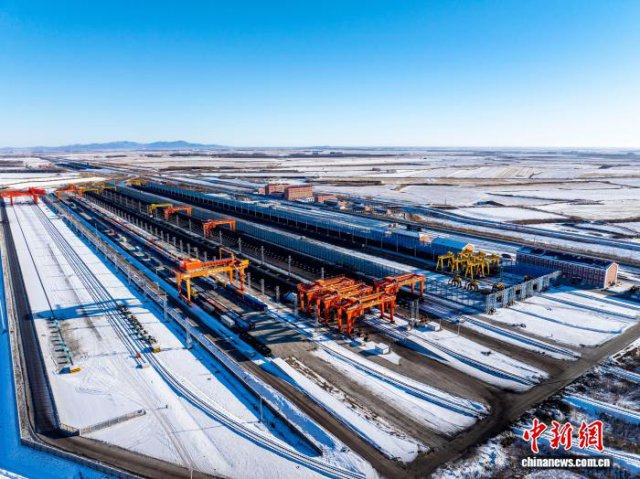 ��ŷ���ж�ͨ������ͬ����·�ڰ����꿪����ŷ����273��