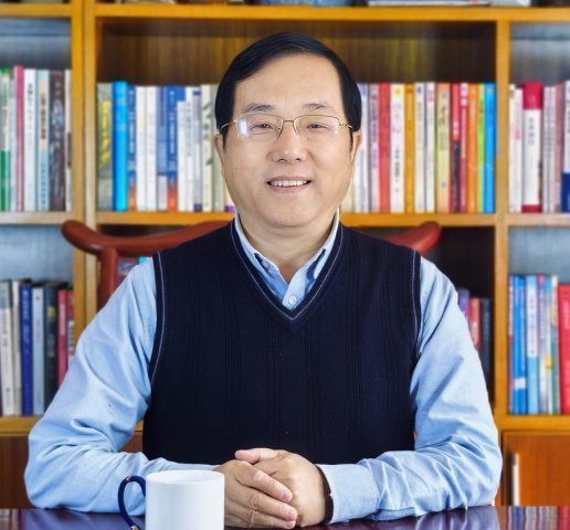 ר�ҽ�������ϡ����˲�ҵ����Ӧ��������չ���棨2025����