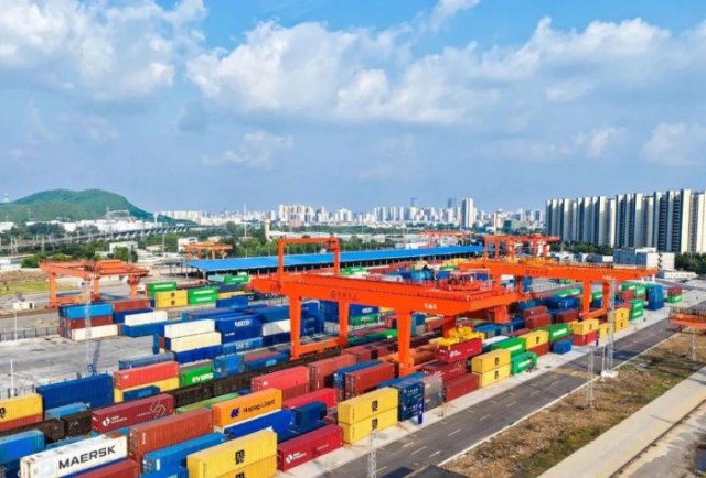 ����˿·��ŷ�� ʮ�ػ���ҫ���ǡ���������ŷ���ǣ�����ʮ���귢չ��ʵ