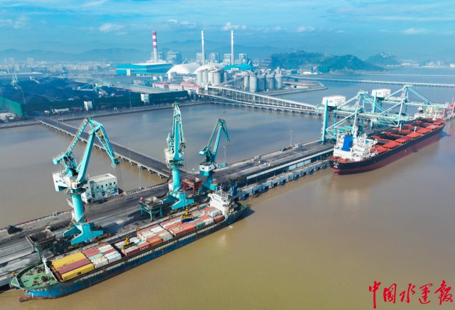 �´��ܽ�����ʱ ���ݸۼ���ʵ���������������