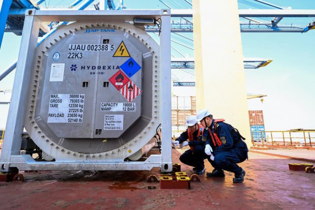 �ҹ����͹�̬�����豸ʵ�ֳ���״̬���ϳ�������