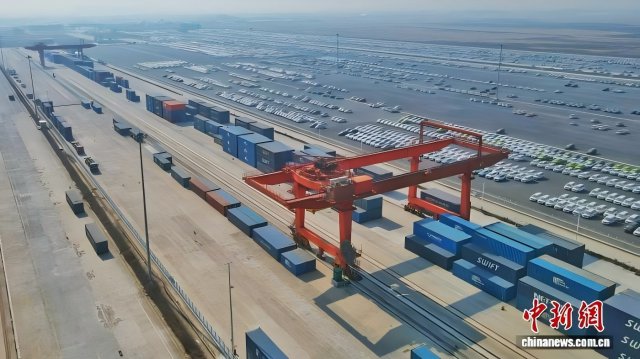 ��ŷ���У�����������������Ӫ�������� ���а���ͻ��2300��