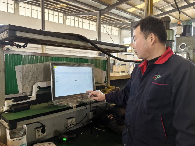 һ������ҵ�ġ����ִ��ꡱ������ˮ�о����Ż�Ӫ�̻���һ��̽��