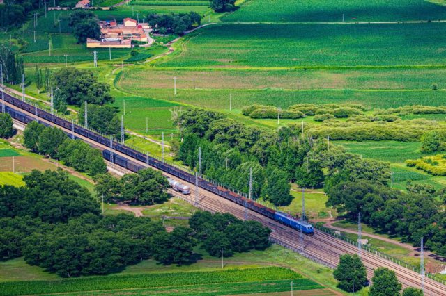 ȫ����·4��10����ʵ���µĻ����г�����ͼ